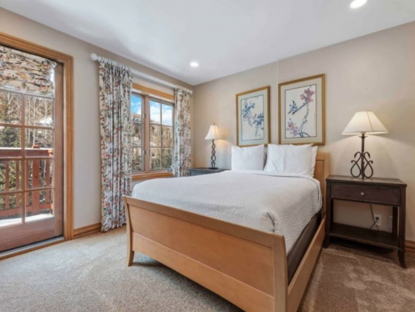 Four Bedroom Ski Rental Sleeps 10 Guests